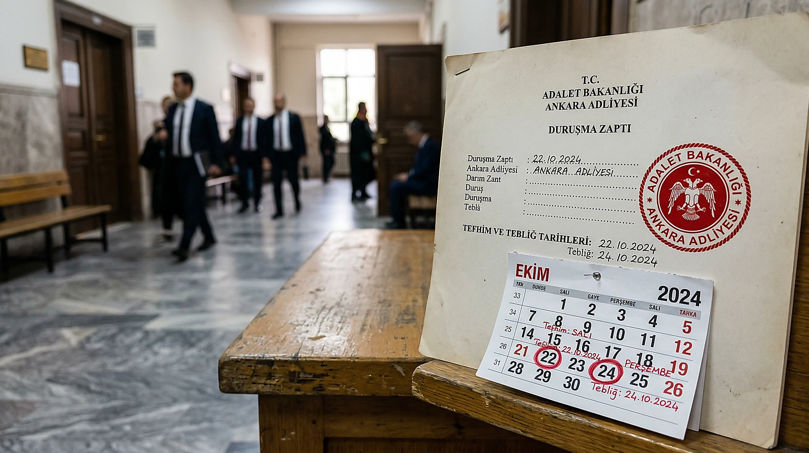 Duruşma zaptı ve itiraz sürelerini simgeleyen adli evrak görseli.