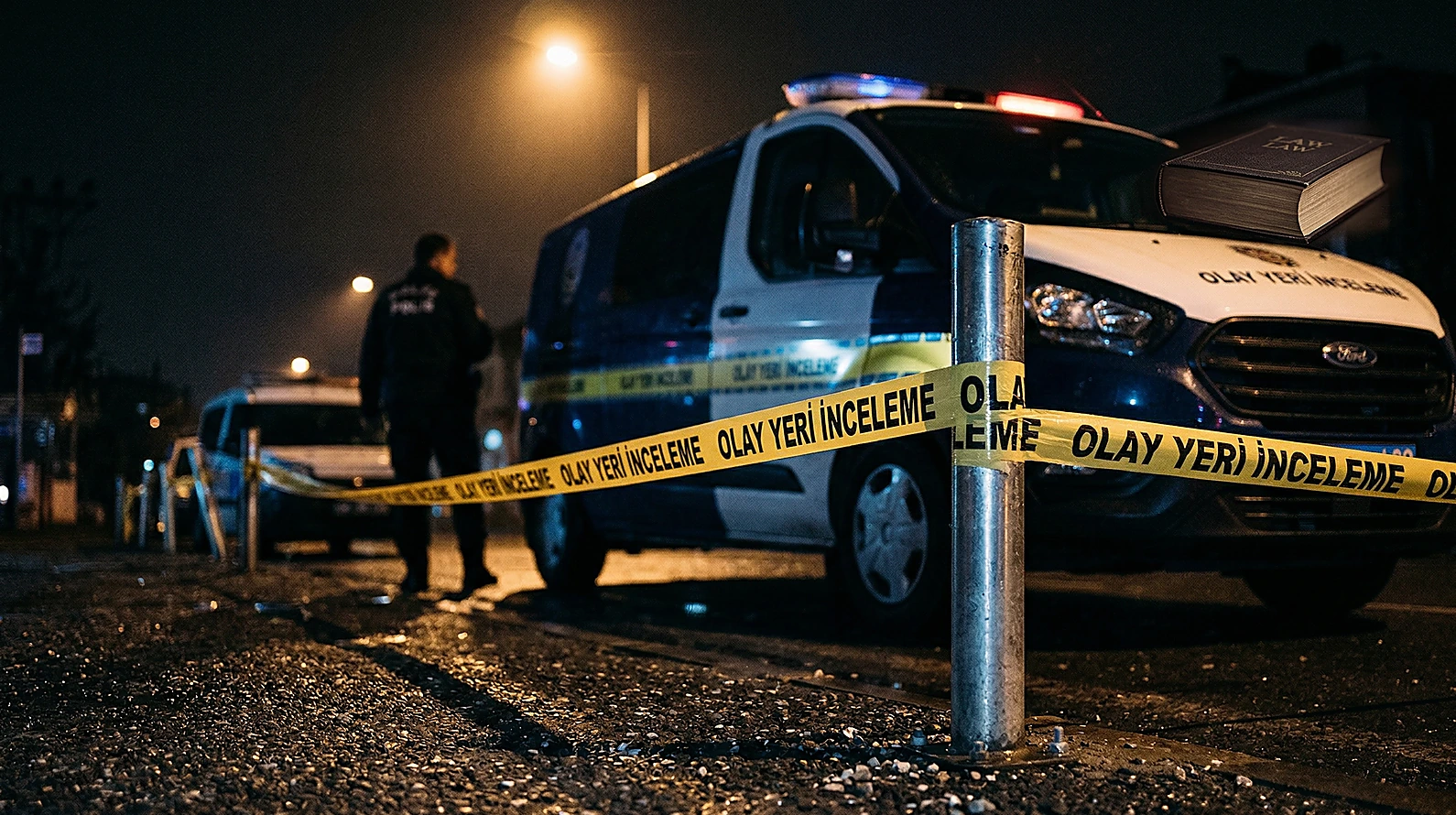 Suçüstü hali ve adli müdahaleyi temsil eden profesyonel olay yeri görseli.