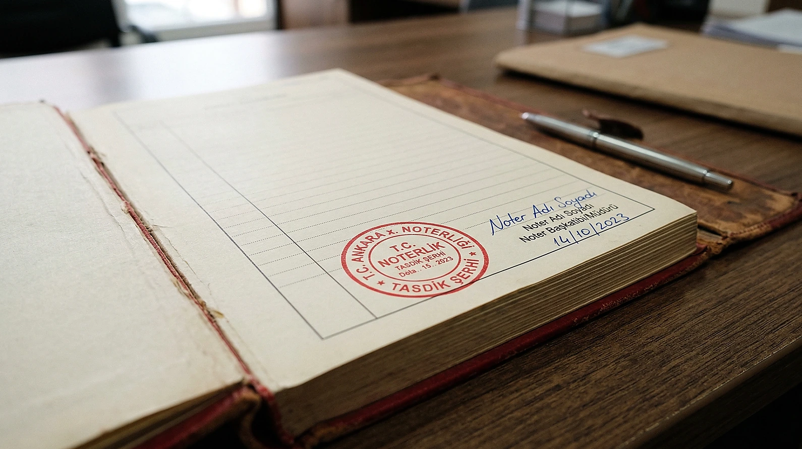 Noter tasdikli yasal ticari defter görünümü.